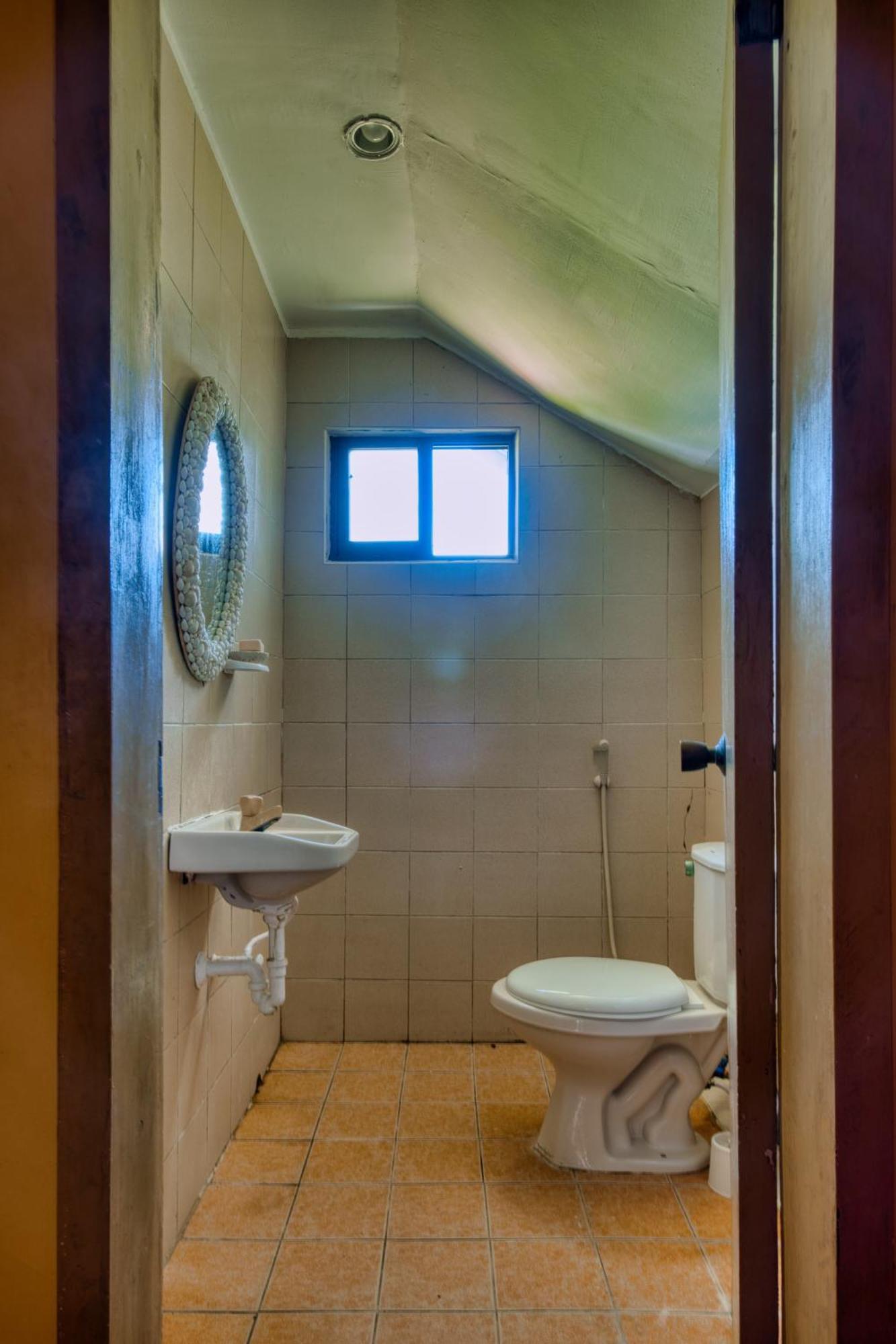 Pilar Pilapil Beach Resort Daanbantayan Room photo