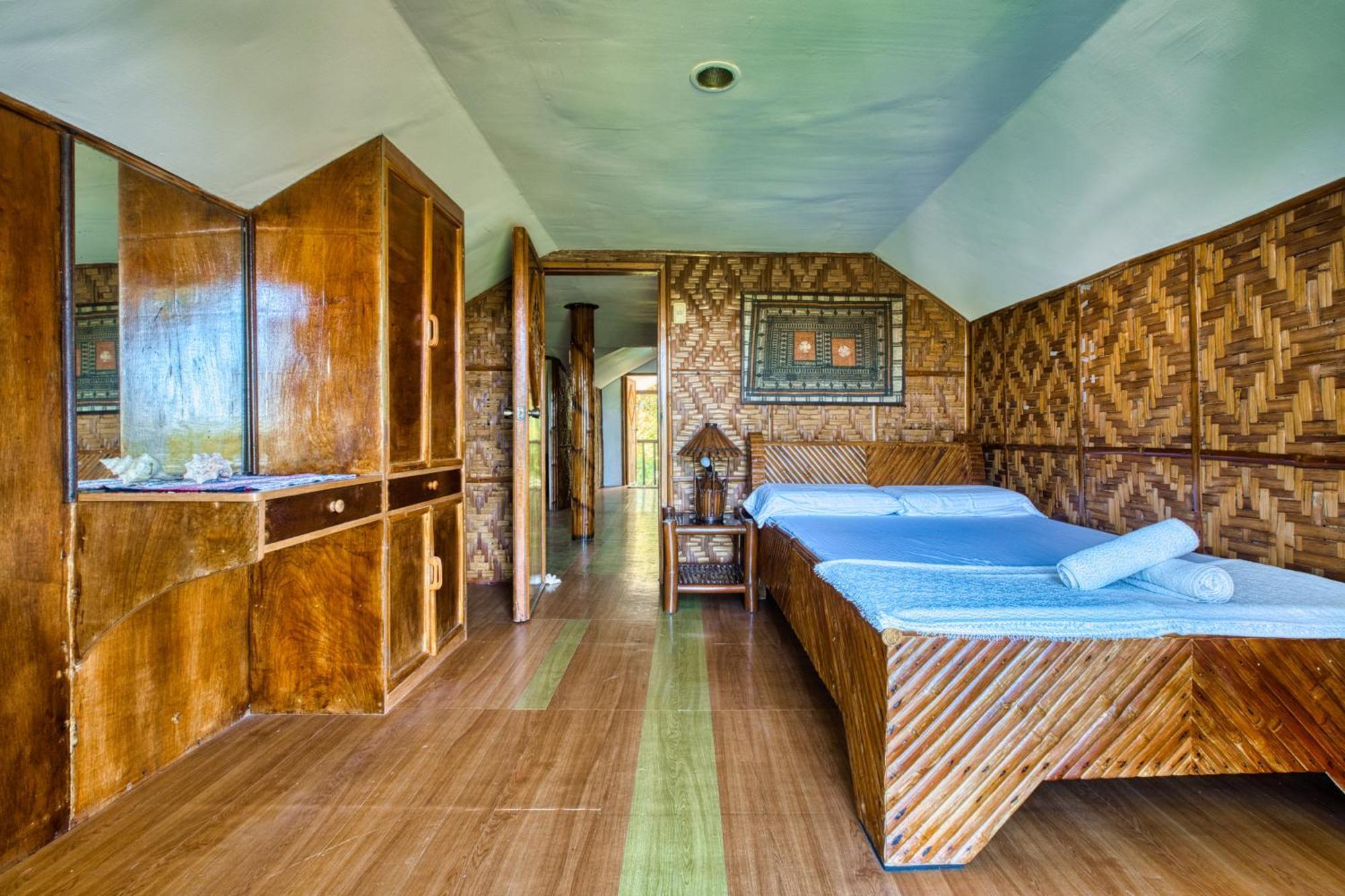 Pilar Pilapil Beach Resort Daanbantayan Room photo